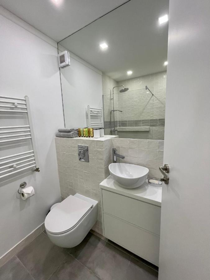 Cozy 1 Bedroom Apartment Oradea Eksteriør billede